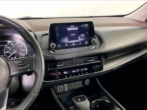 Used 2023 Nissan Rogue SV w/ SV Premium B Package image 9