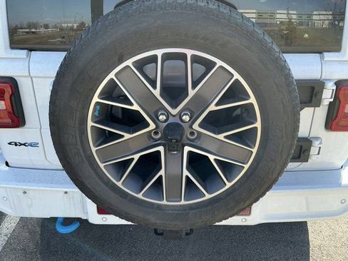 Used 2022 Jeep Wrangler Unlimited Sahara image 7