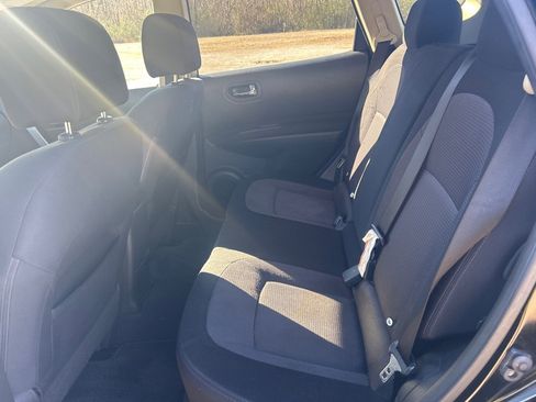 Used 2012 Nissan Rogue SV image 16