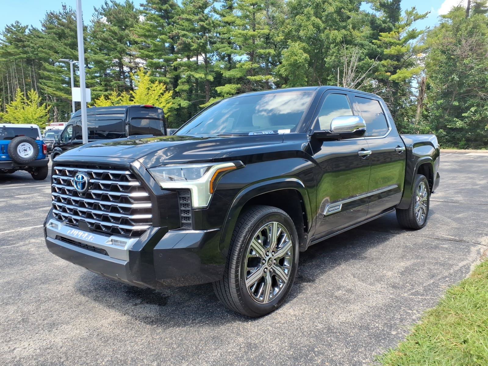Used 2022 Toyota Tundra Capstone AWD/4WD image 4