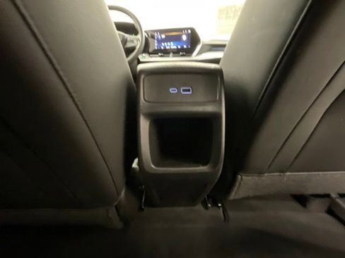 Used 2025 Chevrolet Trax LT FWD image 26