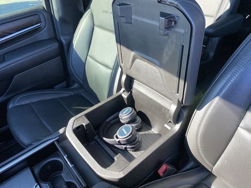 Used 2022 GMC Yukon XL Denali w/ Denali Ultimate Package image 37