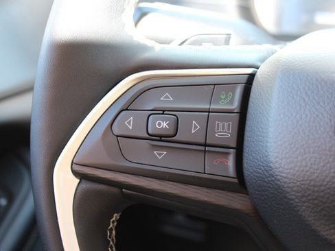 Used 2023 Jeep Grand Cherokee Altitude image 19