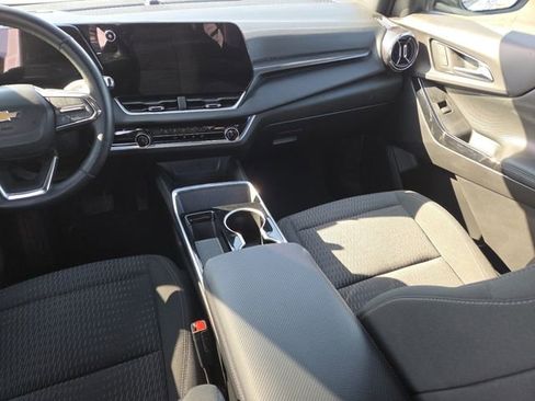 Used 2025 Chevrolet Equinox LT image 29
