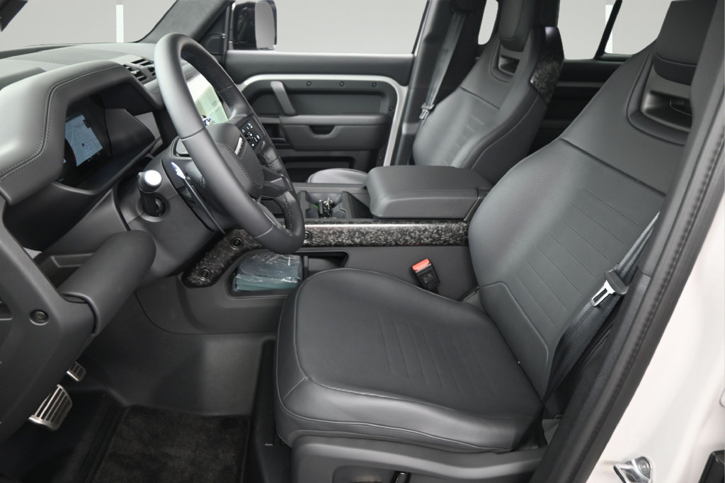 New 2026 Land Rover Defender 110 AWD/4WD image 5