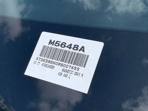 Used 2023 Toyota Highlander Limited AWD/4WD image 40