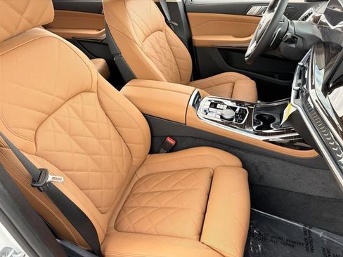 New 2026 BMW X7 xDrive40i AWD/4WD image 10