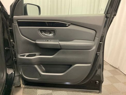 Used 2023 Honda Pilot Touring image 28