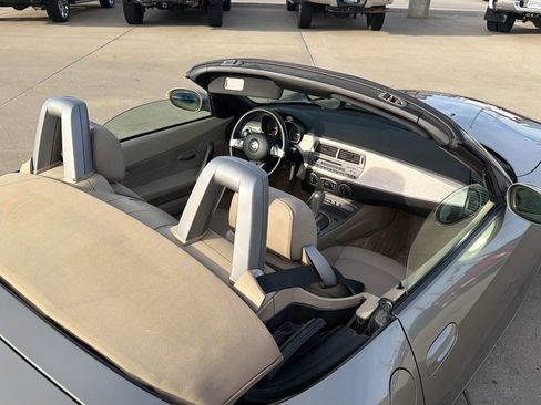Used 2004 BMW Z4 3.0i image 61