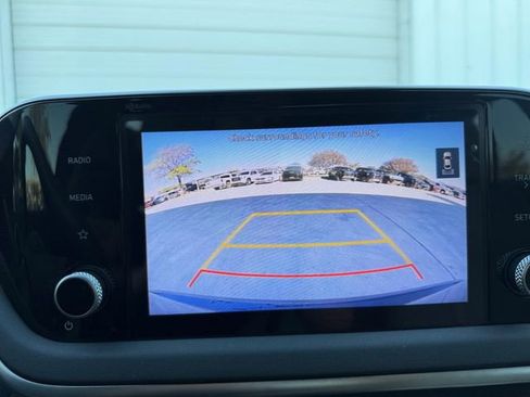 Used 2023 Hyundai Sonata SE w/ Cargo Package image 11