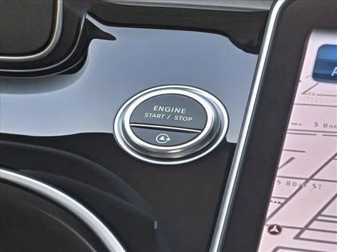 Used 2024 Mercedes-Benz C 300 Sedan image 16