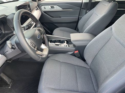 Certified 2025 Ford Explorer Active image 21