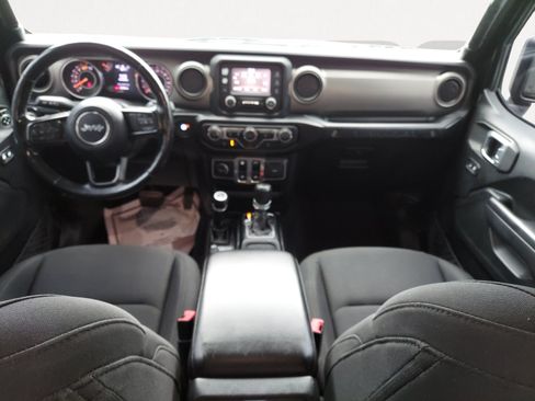 Used 2020 Jeep Wrangler Sport AWD/4WD image 3