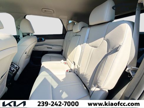New 2026 Kia Sorento S image 18