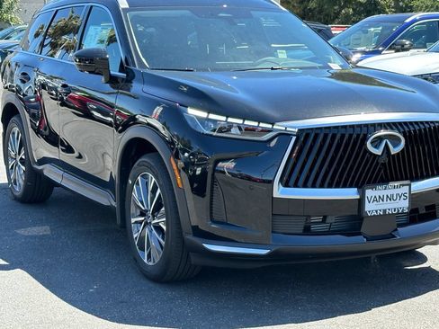New 2027 INFINITI QX60 Luxe w/ Family Package AWD/4WD image 11