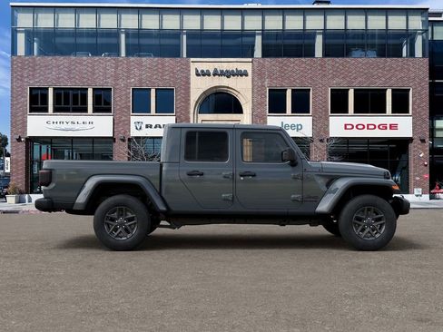 New 2026 Jeep Gladiator Sport image 21