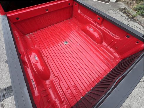 Used 2018 Chevrolet Silverado 1500 LT RWD image 9