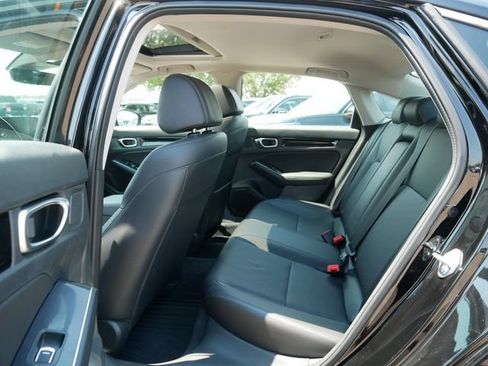 Used 2022 Honda Civic Touring image 17