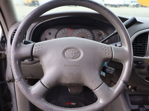 Used 2002 Toyota Sequoia Limited image 33