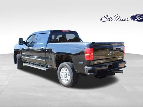 Used 2017 Chevrolet Silverado 2500 High Country w/ Duramax Plus Package image 7