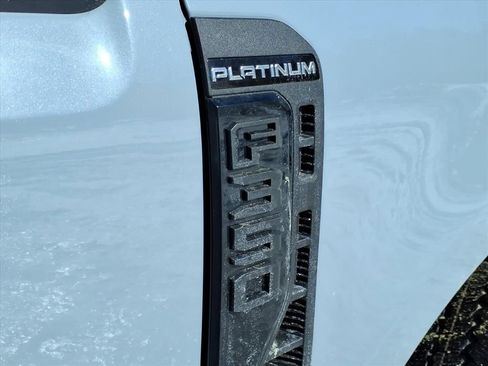 New 2026 Ford F350 Platinum w/ FX4 Off-Road Package image 12