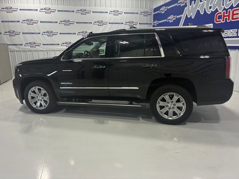 Used 2019 GMC Yukon Denali AWD/4WD image 3