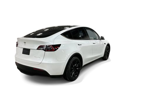 Certified 2023 Tesla Model Y Long Range AWD/4WD image 6