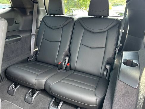 Used 2025 Cadillac XT6 Luxury AWD/4WD image 33