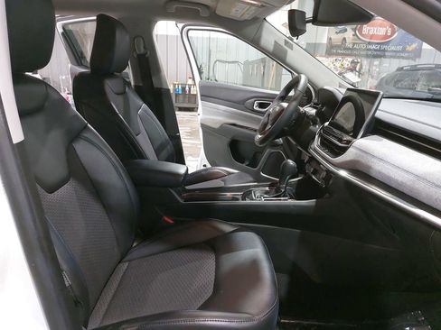 Used 2022 Jeep Compass Latitude AWD/4WD image 10