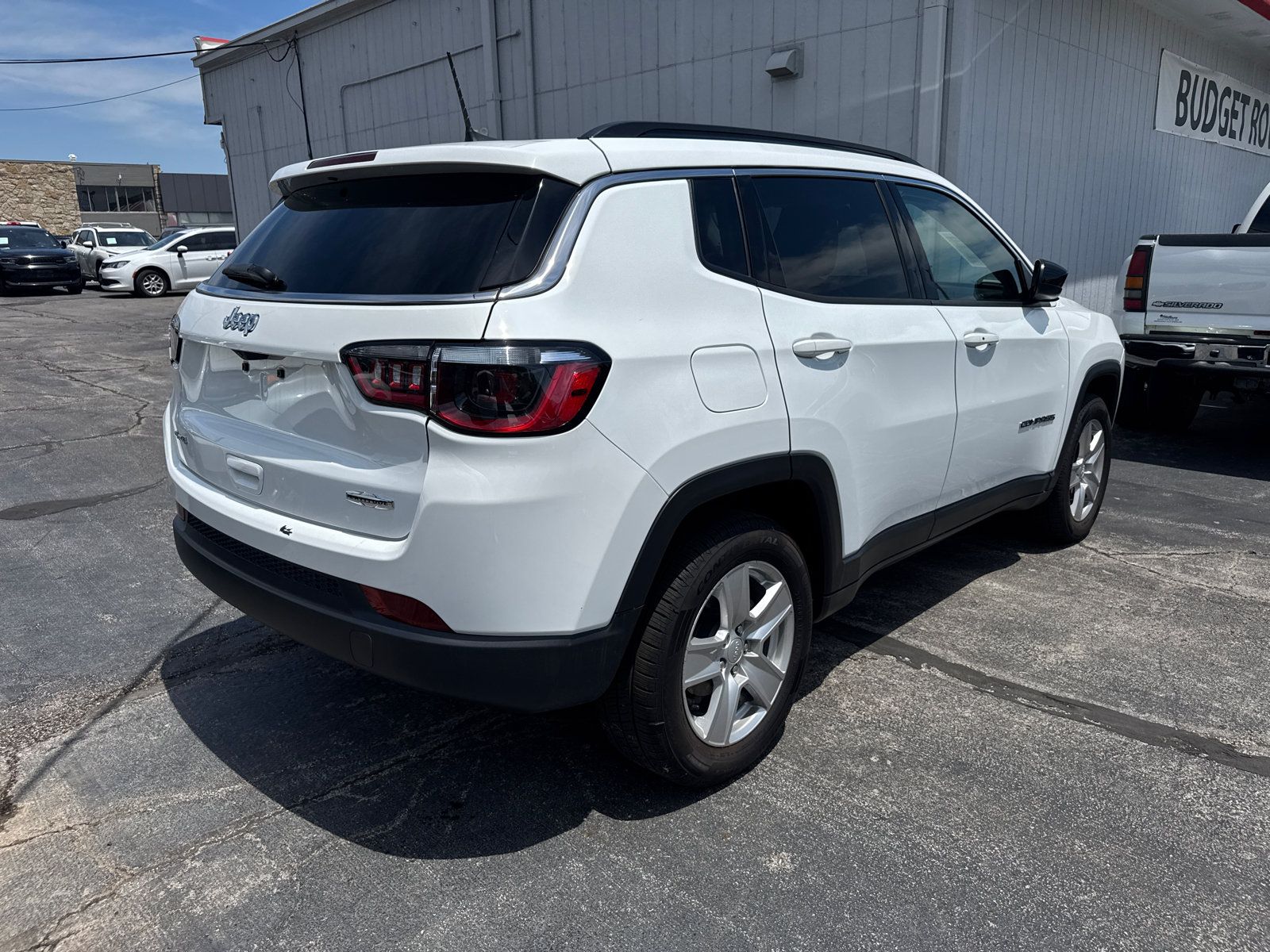 Used 2022 Jeep Compass Latitude w/ Convenience Group AWD/4WD image 5