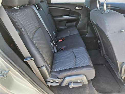 Used 2014 Dodge Journey SXT w/ Flexible Seating Group image 17