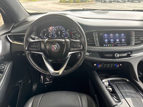 Used 2024 Buick Enclave Premium AWD/4WD image 10
