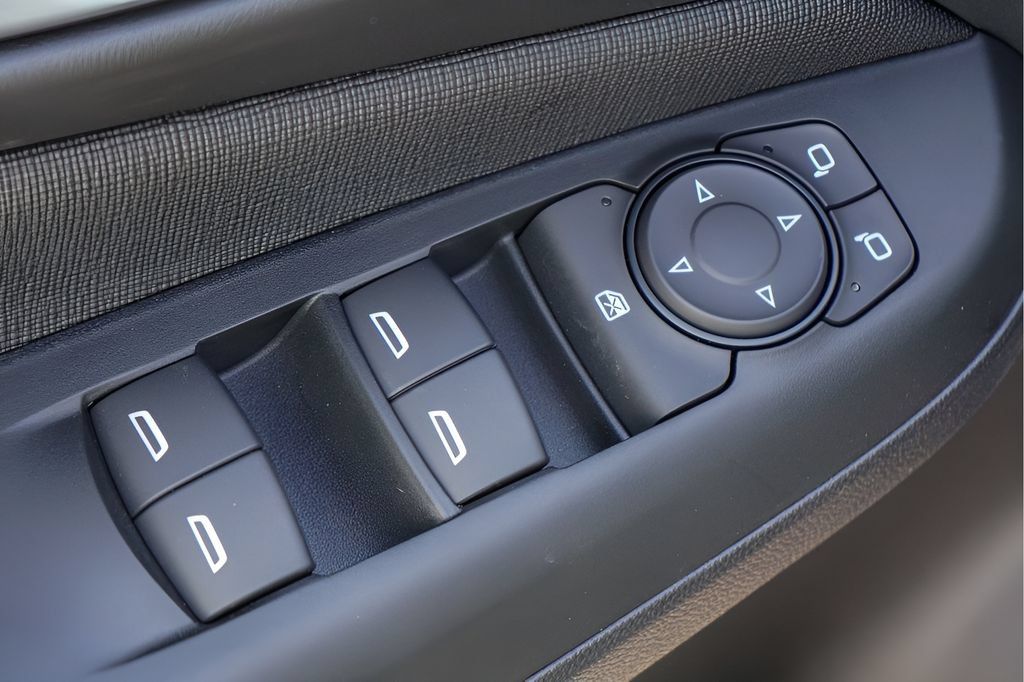 New 2026 Buick Envista Sport Touring w/ Convenience I Package FWD image 17