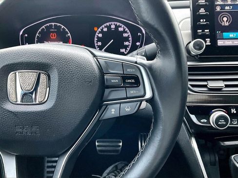 Used 2019 Honda Accord Sport image 17