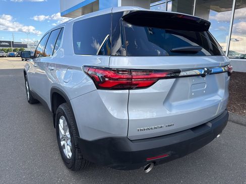 Used 2022 Chevrolet Traverse LS image 8