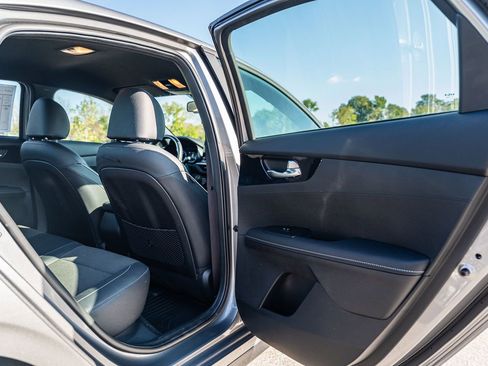 Used 2024 Kia Forte GT-Line image 15