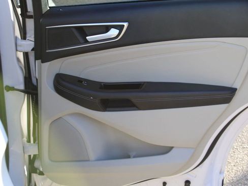 Used 2017 Ford Edge Titanium w/ Equipment Group 301A image 22