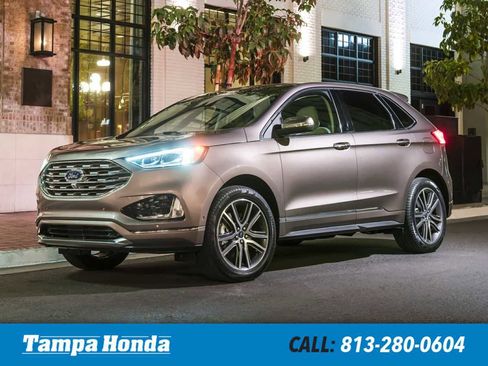 Used 2019 Ford Edge Titanium FWD image 1