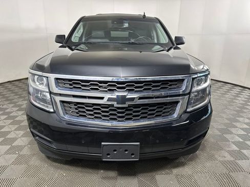 Used 2018 Chevrolet Suburban LT image 8