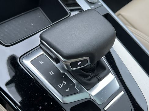 Used 2025 Audi Q5 2.0T Premium w/ Convenience Plus Package image 26