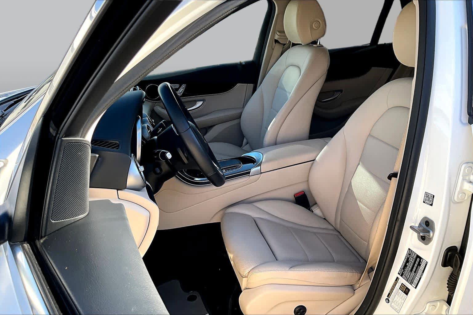 Used 2022 Mercedes-Benz GLC 300 image 8