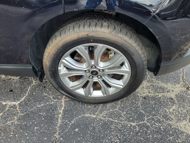 Used 2024 Ford Edge Titanium AWD/4WD image 6