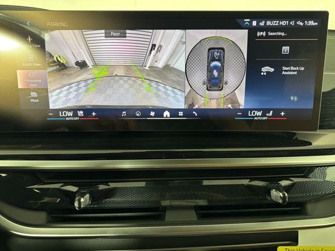 Used 2026 BMW X7 xDrive40i w/ M Sport Package image 25