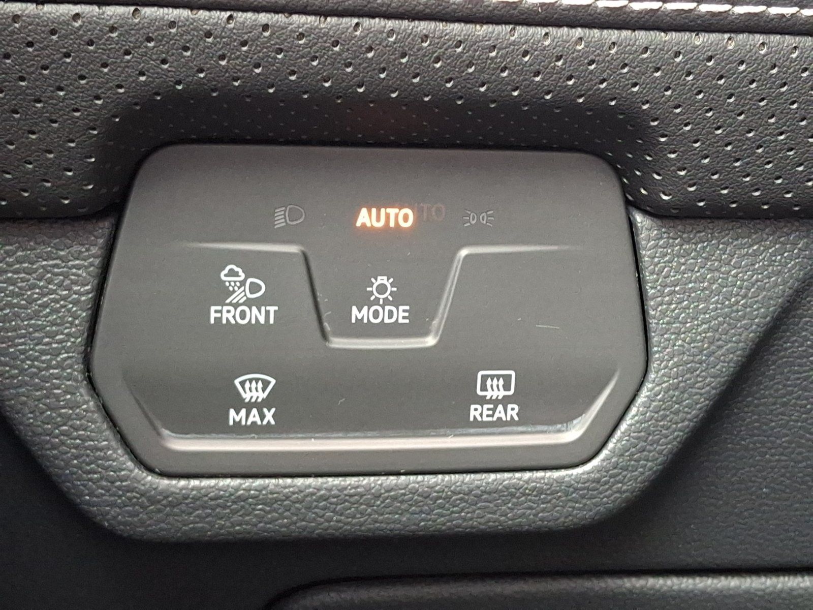 Certified 2024 Volkswagen Atlas SE AWD/4WD image 25