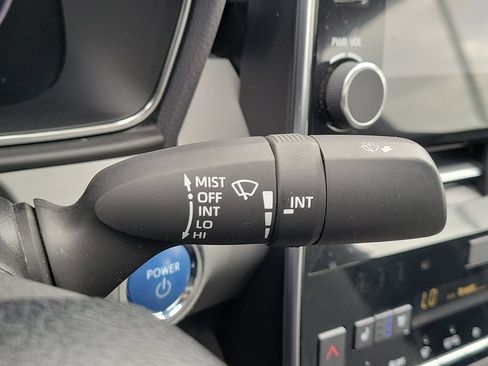 Used 2019 Toyota Avalon Limited w/ Advanced Safety Package FWD image 12