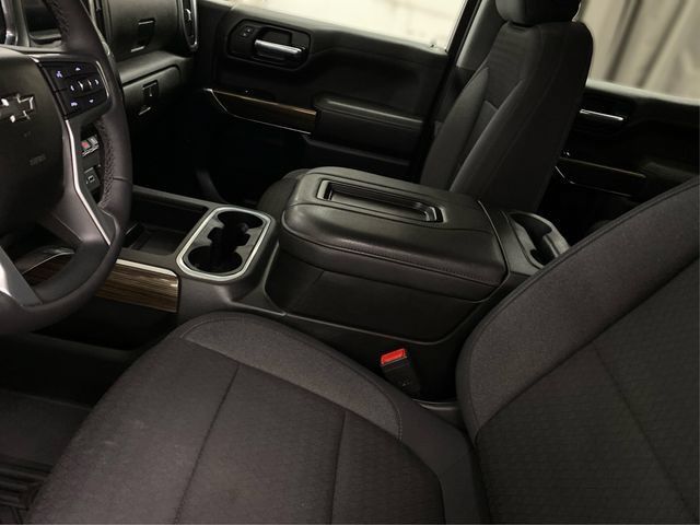Used 2022 Chevrolet Silverado 1500 LT Trail Boss w/ Bed Protection Package AWD/4WD image 10