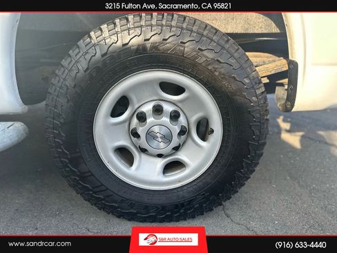 Used 2019 Chevrolet Express 2500 w/ Driver Convenience Package image 17