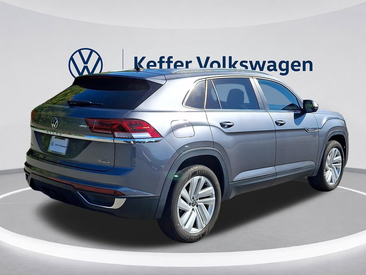 Certified 2022 Volkswagen Atlas Cross Sport SE AWD/4WD image 6