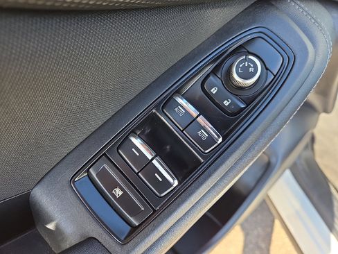 Used 2020 Subaru Forester Premium image 13