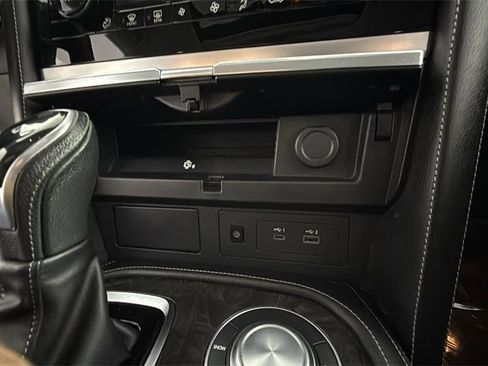 Used 2024 INFINITI QX80 Luxe image 24